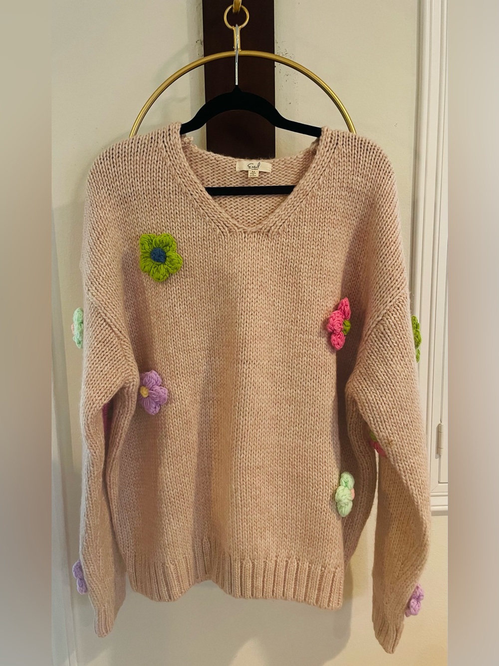 easel Pink V-Neck Sweater with Multicolor Crochet Flowers